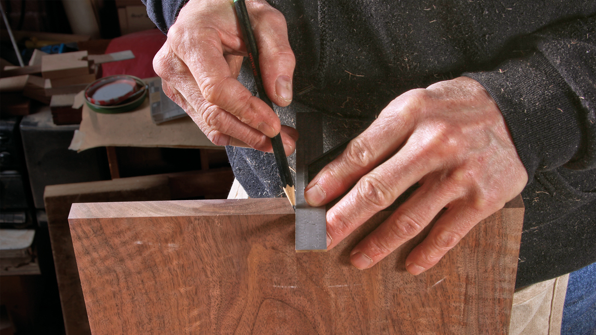 A jig makes dovetails snug and quick