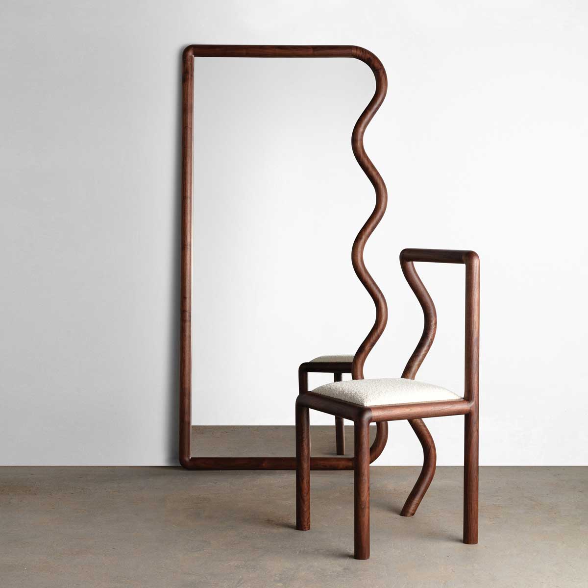 squiggly mirror and chair