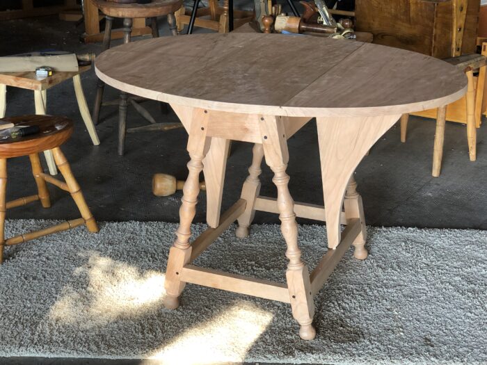 Tim Killen's 17th century butterfly table