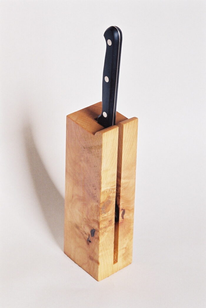 Yoav Liberman's kinfe block, "One Knife Stand"