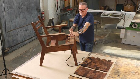 How to weave a wooden tile seat